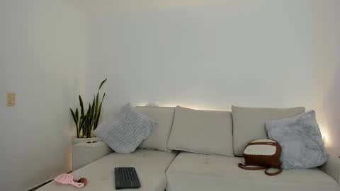 Snapshot of your_favorite_doll_ chatting on February 2025 10:31:01 PM Eliza online show from February 2025 10:31:01 PM