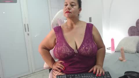 your_lady_milf online show from February 2025 04:14:02 PM