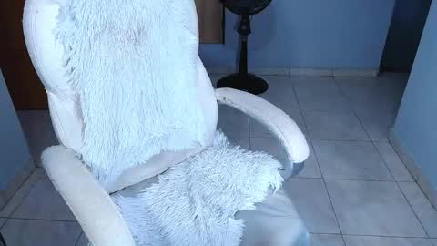 your_latin_girl online show from April 2026 11:29:01 PM