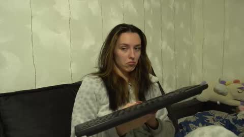 Meri  online show from January 2026 09:18:02 PM