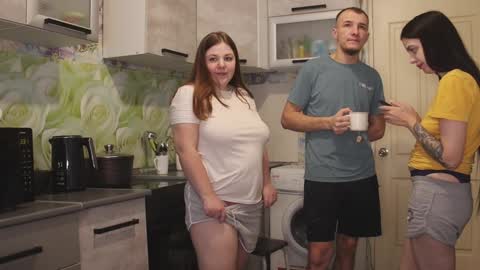 Snapshot of your_madhurricane chatting on December 2024 04:40:01 AM Daria and Lesia online show from December 2024 04:40:01 AM