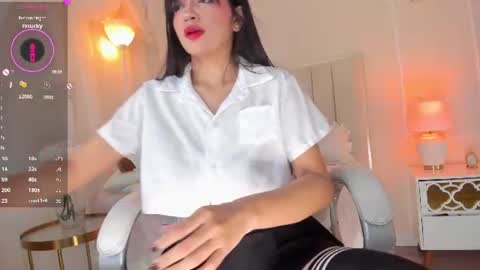 Snapshot of your_petite18 chatting on July 2026 11:43:02 PM your_petite18 online show from July 2026 11:43:02 PM
