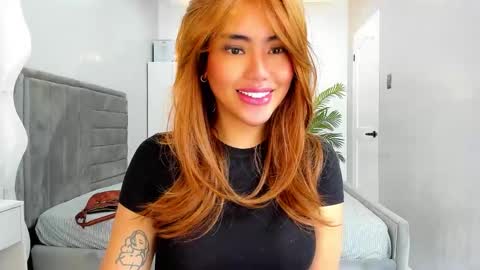 Snapshot of your_pov chatting on December 2025 05:35:01 AM Lena online show from December 2025 05:35:01 AM