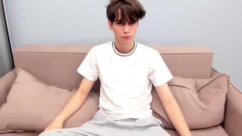 your_shy_guy online show from November 2025 05:51:02 AM