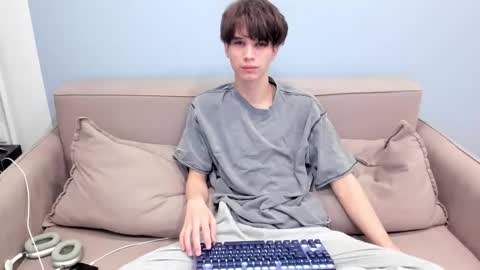 your_shy_guy online show from February 2026 07:36:02 PM