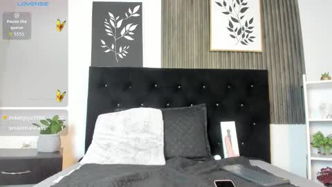 your_submissive_ online show from November 2025 08:31:01 PM