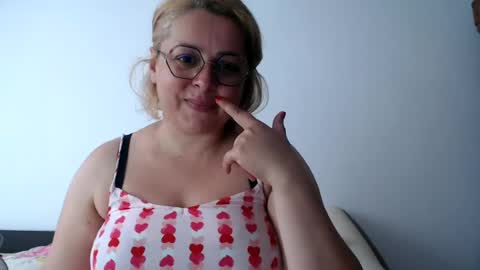 Snapshot of your_victoria chatting on June 2026 03:17:02 PM Your Victoria online show from June 2026 03:17:02 PM