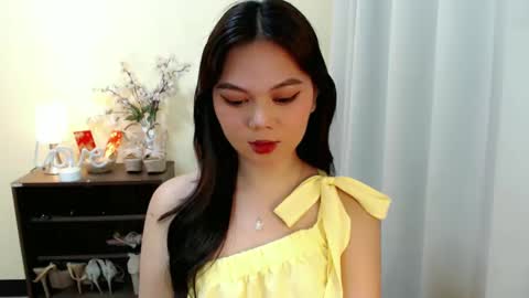 Snapshot of yourangelictransgirl chatting on February 2025 12:37:02 PM Hi its me Yna online show from February 2025 12:37:02 PM