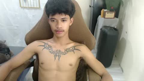 yourasian_eric online show from July 2026 01:18:02 PM