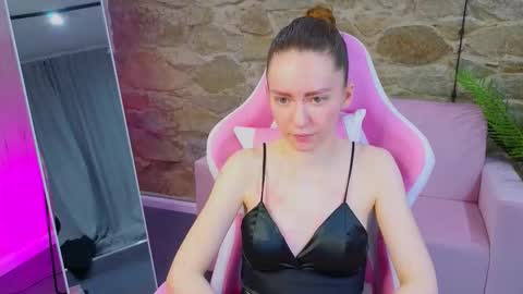 yourcutefoxy online show from February 2026 01:44:02 AM