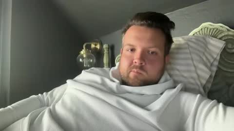 yourdaddyy34 online show from April 2026 04:35:01 PM