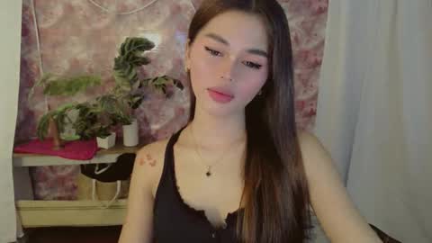 Snapshot of yourfavoratesunshine chatting on June 2026 10:31:01 AM Sunshine online show from June 2026 10:31:01 AM