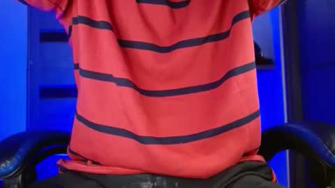 yourfavorite_bigclit online show from April 2026 09:10:01 AM