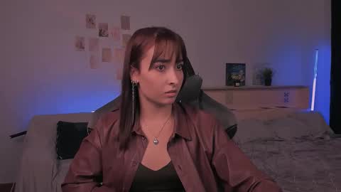 Snapshot of yourjullymoon chatting on October 2025 07:26:01 PM Jully online show from October 2025 07:26:01 PM