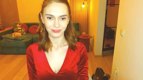 Snapshot of yourladysunshine chatting on December 2025 08:10:01 AM Ksyusha online show from December 2025 08:10:01 AM