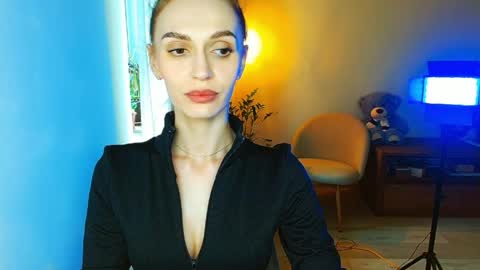 Snapshot of yourladysunshine chatting on April 2026 09:32:02 AM Ksyusha online show from April 2026 09:32:02 AM