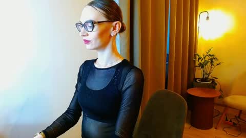 Snapshot of yourladysunshine chatting on April 2026 05:51:02 AM Ksyusha online show from April 2026 05:51:02 AM