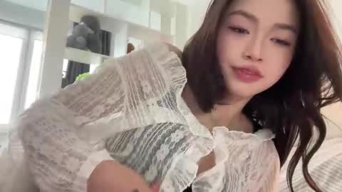 yourlittlesunrise_ online show from February 2026 06:26:01 AM