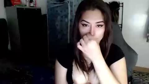 tifanny online show from October 2025 04:54:01 AM