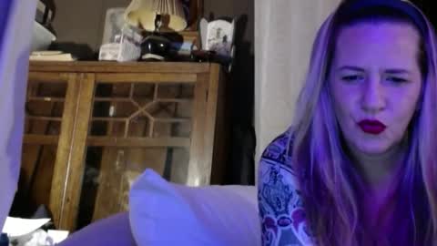 Snapshot of yourmomma999 chatting on January 2025 05:37:02 AM yourmomma999 online show from January 2025 05:37:02 AM