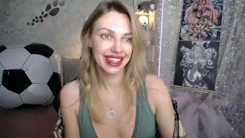 Snapshot of yournickyadamidi chatting on June 2026 04:22:02 PM Nicky online show from June 2026 04:22:02 PM