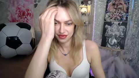 Snapshot of yournickyadamidi chatting on June 2026 04:23:01 PM Nicky online show from June 2026 04:23:01 PM