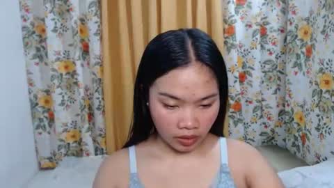 Snapshot of yourpinay_belle chatting on April 2026 08:18:02 AM Belle online show from April 2026 08:18:02 AM