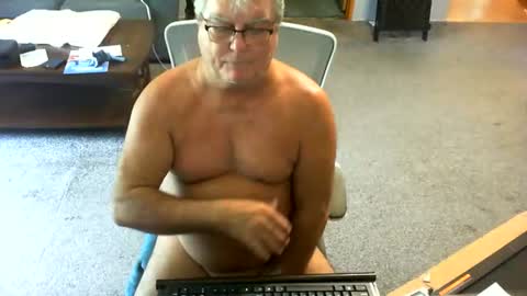 yourpoppi55 online show from August 2026 06:33:02 PM