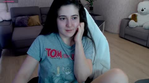 Yourr Muse online show from February 2025 05:12:02 AM