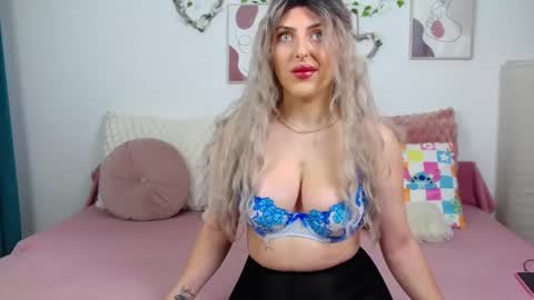 yours_goddess online show from October 2025 09:28:02 AM