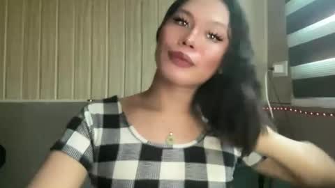 Snapshot of yourseductive_jean chatting on June 2026 06:49:02 AM yourseductive_jean online show from June 2026 06:49:02 AM