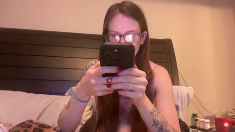 Snapshot of yourstrulylivy chatting on December 2024 12:52:02 PM yourstrulylivy online show from December 2024 12:52:02 PM