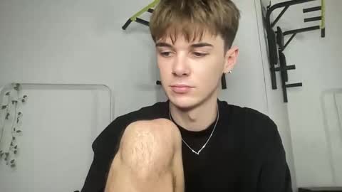 yoursweetyguy online show from December 2025 03:08:01 PM