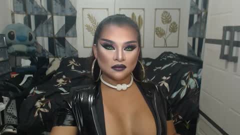 Snapshot of yourtrannyqueenxxx chatting on September 2025 11:06:02 PM Anastacia Grey online show from September 2025 11:06:02 PM