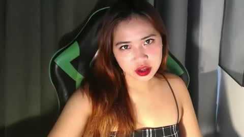 Snapshot of yourwife_josephine chatting on April 2026 10:43:01 AM Josephine online show from April 2026 10:43:01 AM