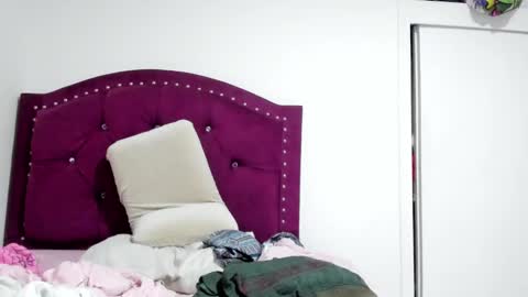 elizabeth  ju   online show from January 2025 02:44:02 AM