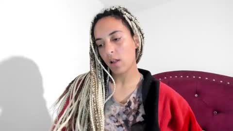 elizabeth  ju   online show from January 2025 02:26:02 AM