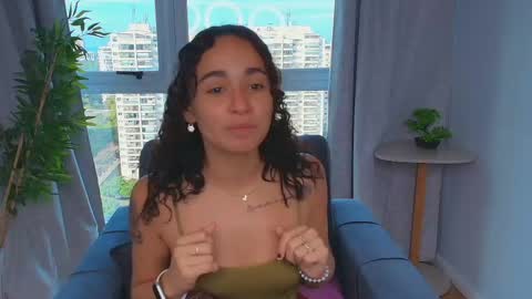 Ysenne online show from May 2026 11:14:01 AM