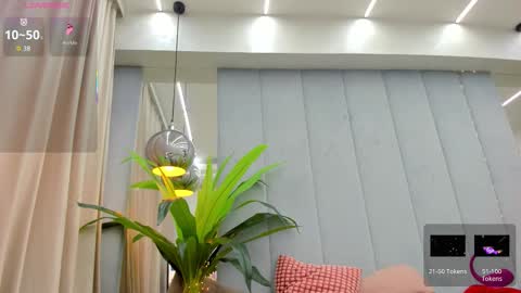 Crazy P online show from November 2025 07:10:01 AM