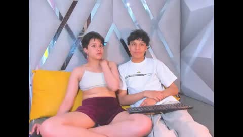 Yui  Rin online show from December 2025 02:30:01 AM