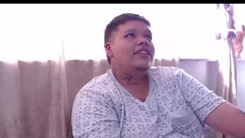 yul and val couple online show from December 2025 08:24:02 PM