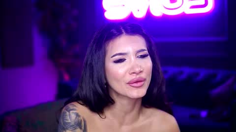 Yulia online show from November 2025 09:04:02 PM