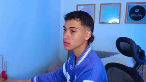 yulian_vasquez online show from September 2025 12:27:02 PM