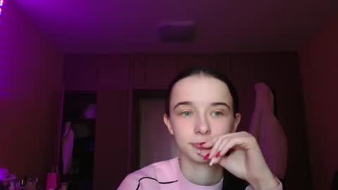 Yuliia online show from March 2026 07:25:02 AM