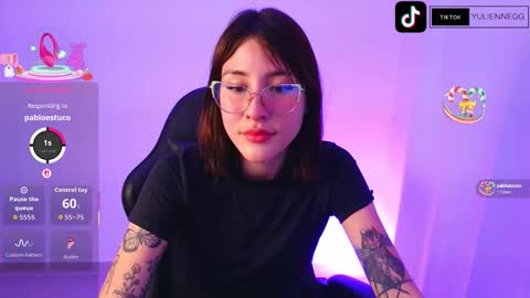 Snapshot of yulienne chatting on September 2025 03:05:01 AM Yulienne online show from September 2025 03:05:01 AM