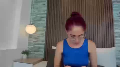 Snapshot of yulievans chatting on September 2025 01:00:02 PM yulievans online show from September 2025 01:00:02 PM