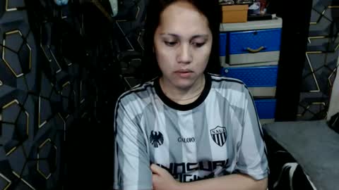 yumi online show from February 2026 09:45:01 PM