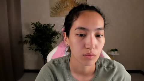 Snapshot of yummy_lamii chatting on June 2026 03:33:01 AM Cindey online show from June 2026 03:33:01 AM