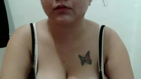 Snapshot of yummy_tits23xx chatting on June 2026 11:04:01 AM yummy_tits23xx online show from June 2026 11:04:01 AM