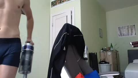 Snapshot of yummyalexxx chatting on December 2024 05:40:02 AM Alex online show from December 2024 05:40:02 AM